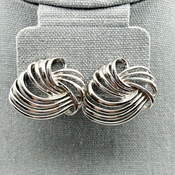 Vintage Silver Tone Knot Design Textured Wavy Clip-On Large Earrings Chic Bold - Picture 1 of 8